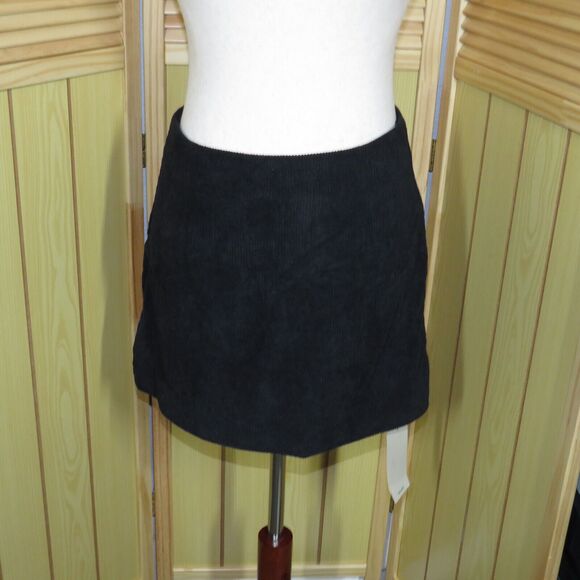 Halara Black Corduroy Mini Skort Back Zip Closure Size XS - Picture 6 of 10